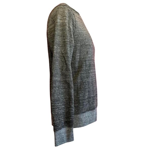 Mens Sweater Size Medium Gray Crew Neck Luxury Gym Ready Athletic Outdoors Fall - Picture 3 of 7